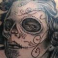 tatuaje Hombro Cráneo mexicano por Tattoo Lucio