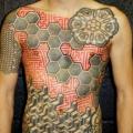 Brust Bauch Dotwork tattoo von Beautiful Freak