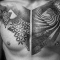 tatuaje Pecho Dotwork por L'Art Du Point