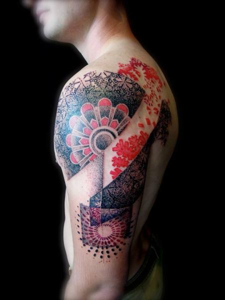 Tatuaggio Spalla Dotwork di L'Art Du Point