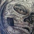 tatuaje Hombro Cráneo mexicano por North Side Tattooz