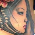 Seite Geisha tattoo von North Side Tattooz