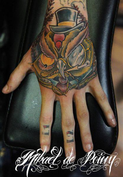 New School Hand Owl Tattoo by Mikael de Poissy