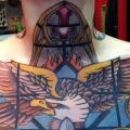 Adler Nacken Brust tattoo von Mikael de Poissy
