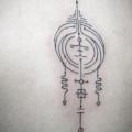 Rücken Geometrisch tattoo von Kris Davidson