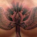 Brust Flügel Crux tattoo von Yakuza Tattoo