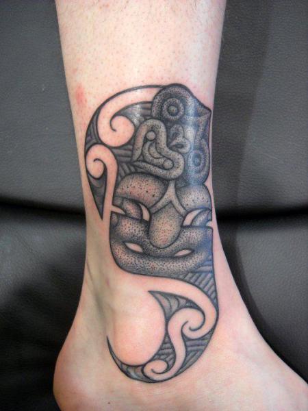 Foot Tribal Tattoo by Tatouage Chatte Noire