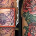 Old School Blumen Cover-Up tattoo von Cuba Tattoo
