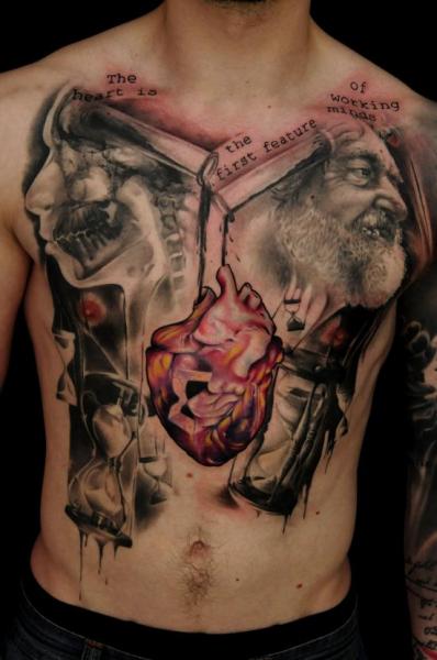 Realistische Brust Bauch Tattoo von Vicious Circle Tattoo