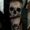 tatuaje Brazo Cráneo por Pavel Roch