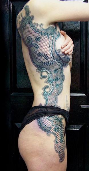 Tatuaje Lado Encaje por David Corden Tattoos