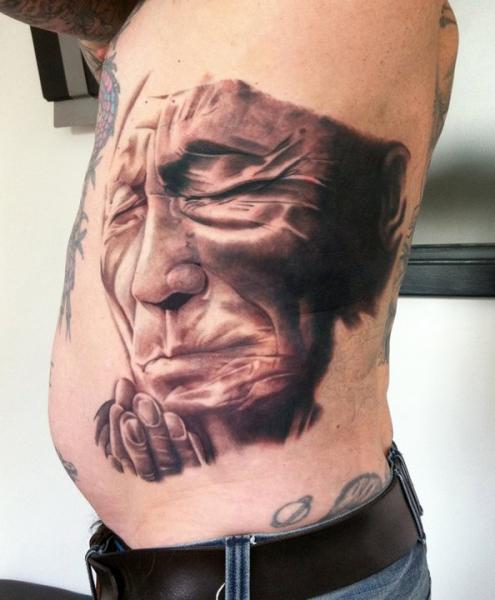 Tatuaje Retrato Realista Lado por David Corden Tattoos