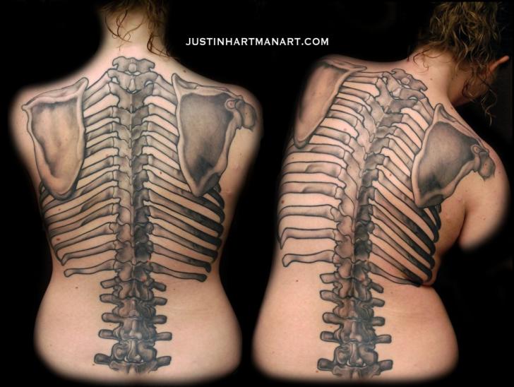 Tatuaje Espalda Esqueleto por Justin Hartman