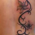 Blumen Rücken tattoo von Tattoo Hautnah