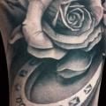 Arm Blumen Pferd tattoo von Demon Tattoo