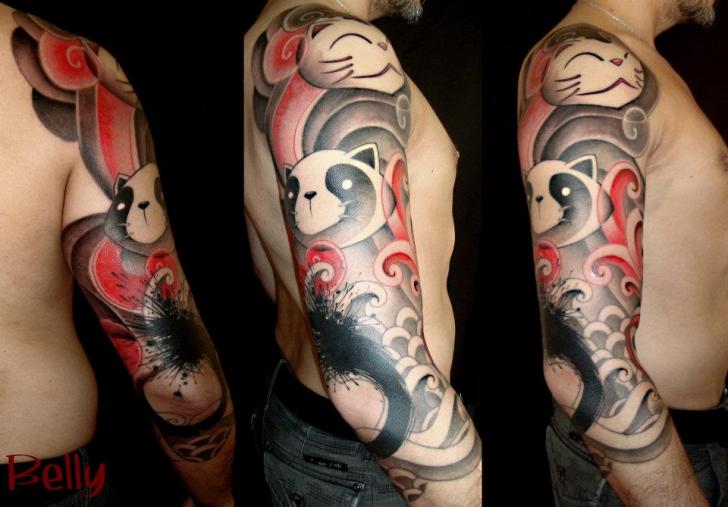 Tatuaje Hombro Brazo Gato por Belly Button Tattoo