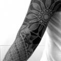 Arm Dotwork Sleeve tattoo von Sakrosankt