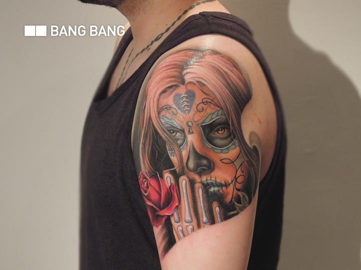 Tatuaggio Spalla Teschio Messicano di Bang Bang NYC