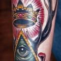 Arm Gott Krone Reh tattoo von Chalice Tattoo