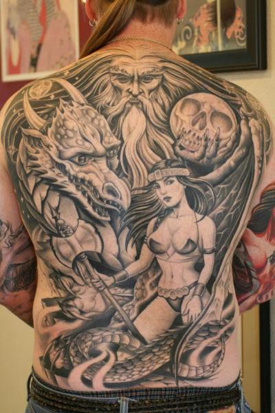 Fantasie Frauen Rücken Drachen Tattoo von Chalice Tattoo