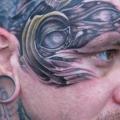 Biomechanisch Kopf tattoo von Mancia Tattoos