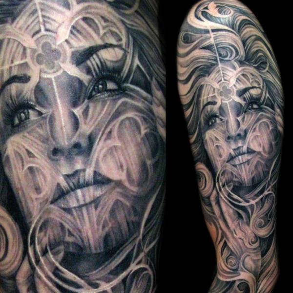 Tatuagem Ombro Fantasia Mulher por Mancia Tattoos