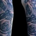 Shoulder Realistic Flower tattoo by Mancia Tattoos