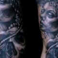 tatuaje Lado Cráneo mexicano por Mancia Tattoos