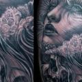 tatuaje Fantasy Mujer Muslo por Mancia Tattoos