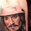 tatuaggio Ritratti Realistici Coscia Johnny Depp di Restless Soul Tattoo