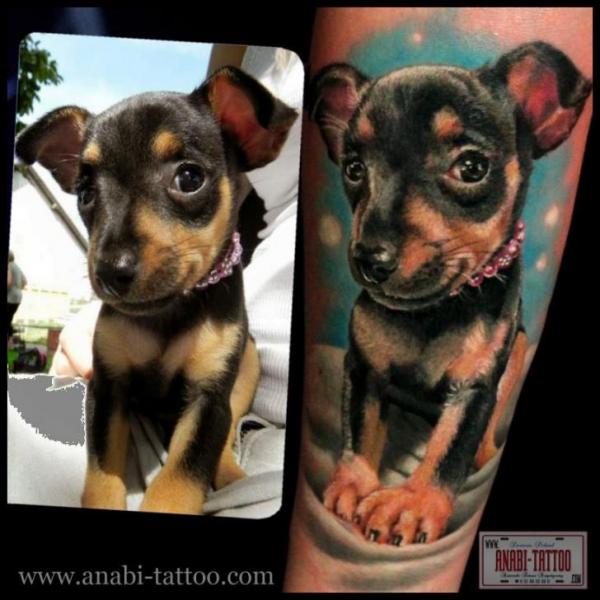 Arm Realistische Hund Tattoo von Anabi Tattoo