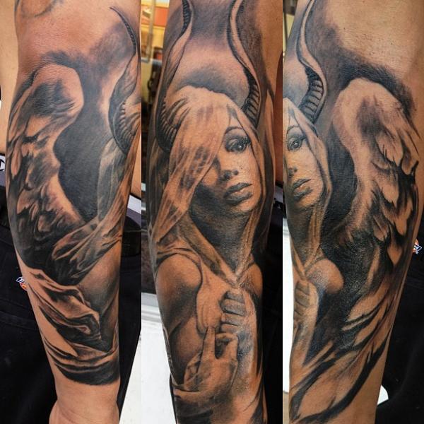 Tatuaggio Braccio Fantasy Donne Angeli di Carlos Torres