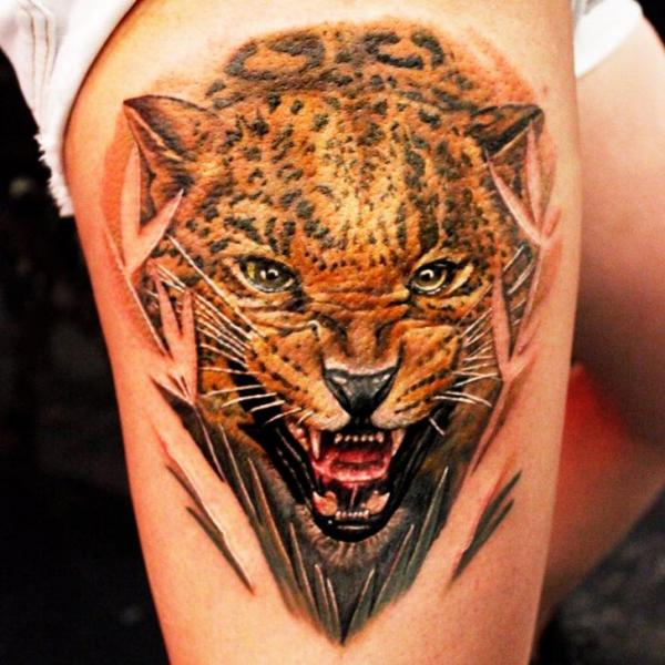 Tatuaż Realistyczny Tygrys Udo przez Logan Aguilar