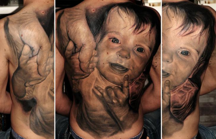 Tatuaje Retrato Realista Niños por Boris Tattoo