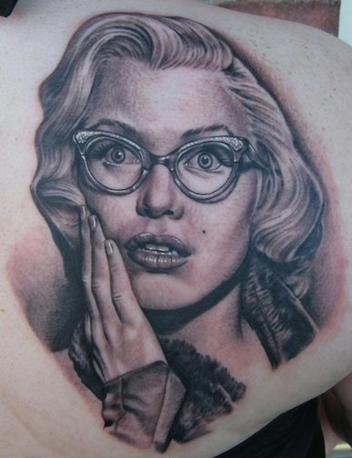 Tatuaggio Spalla Ritratti Realistici di Josh Duffy Tattoo