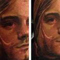 Arm Realistische Kurt Cobain tattoo von Reinkarnation Tattoos