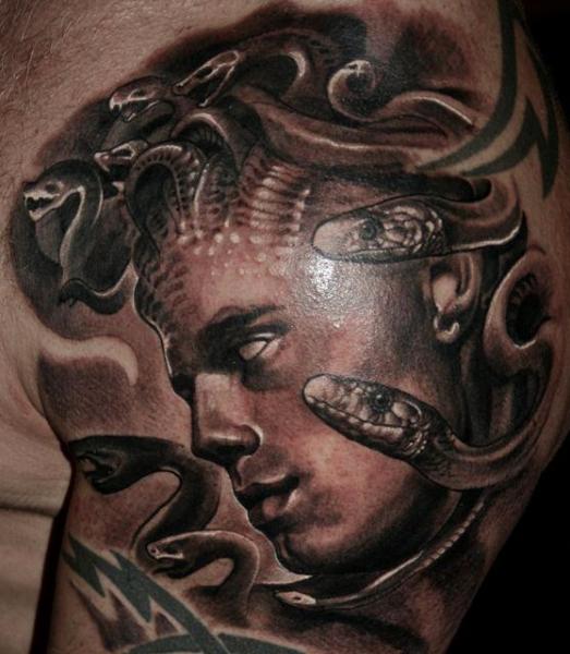 Tatuaggio Fantasy Sirena di Reinkarnation Tattoos