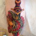 Arm Schlangen Old School Dolch tattoo von Peter Lagergren