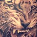 tatuaje Realista Tigre por Pistolero Tattoo