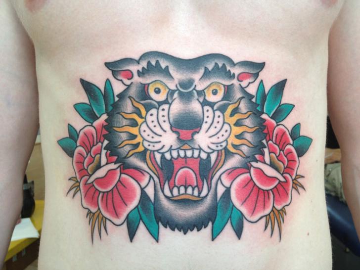 Tatouage Old School Tigre Ventre par Admiraal Tattoo