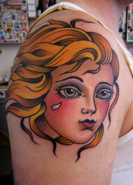 Schulter Old School Frauen Tattoo von Admiraal Tattoo