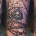 Arm Totenkopf Ass Spaten tattoo von Serenity Ink 414