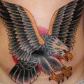 tatuaje Old School Águila Vientre por Mike Chambers