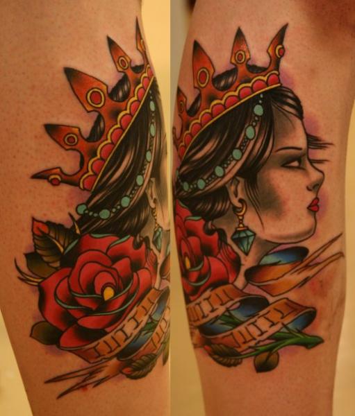 Рука Олд Скул Цветок Корона татуировка от Babakhin