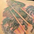 tatuaje Fantasy Espalda Unicornio por Style Tattoo