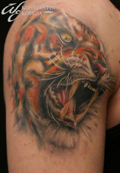 Tatuaggio Spalla Realistici Tigre di West End Studio