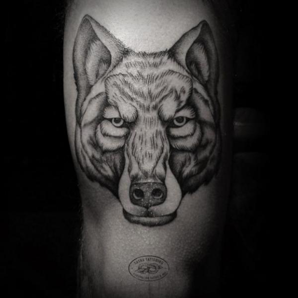Wolf Dotwork Tattoo by Baraka Tattoo