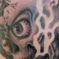 Schulter Fantasie Totenkopf tattoo von Body Corner