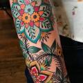 Arm Blumen tattoo von Saved Tattoo