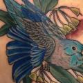 tatuaje Realista Espalda Pájaro por Saved Tattoo